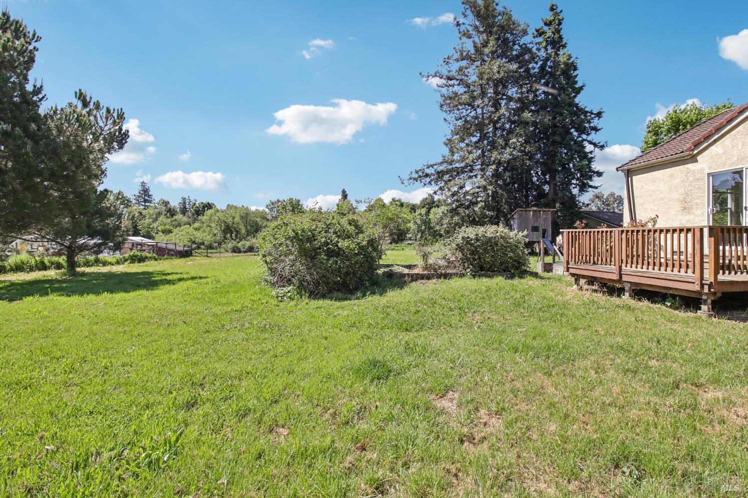 Detail Gallery Image 4 of 50 For 6755 Carol Dr, Sebastopol,  CA 95472 - 3 Beds | 2 Baths
