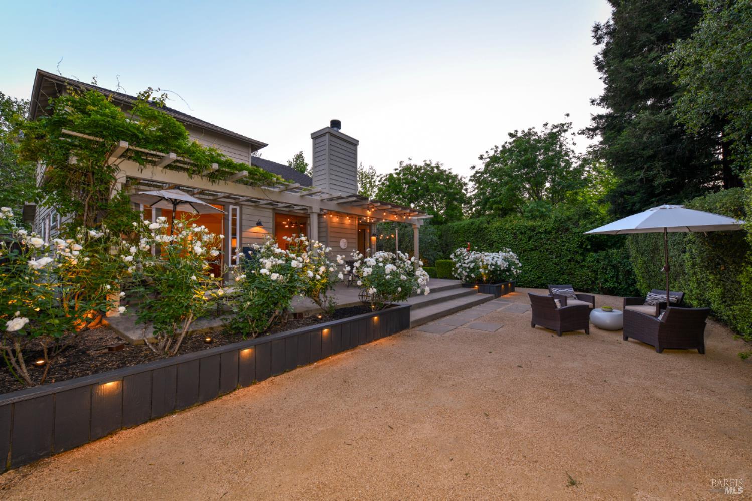 Detail Gallery Image 4 of 73 For 1571 Voorhees Cir, Saint Helena,  CA 94574 - 3 Beds | 2/1 Baths