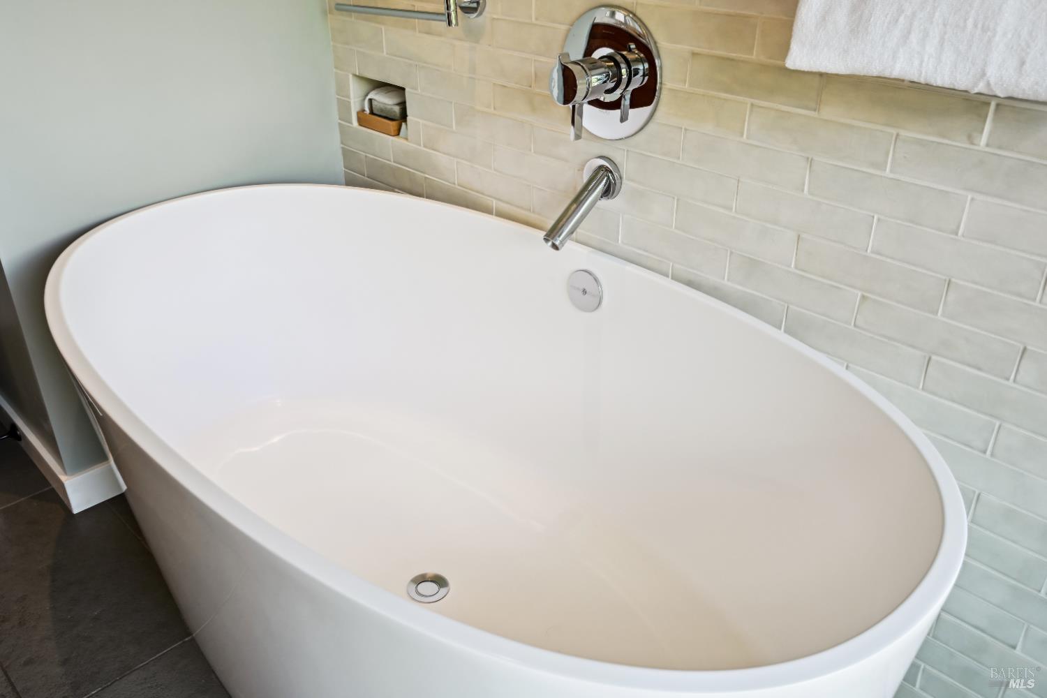 Detail Gallery Image 40 of 53 For 510 Redwood Rd, San Anselmo,  CA 94960 - 3 Beds | 1/1 Baths