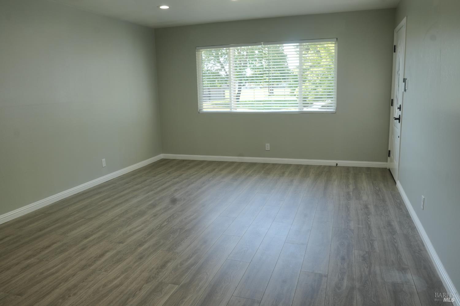 Detail Gallery Image 5 of 36 For 1648 Tallac St, Napa,  CA 94558 - 3 Beds | 2 Baths
