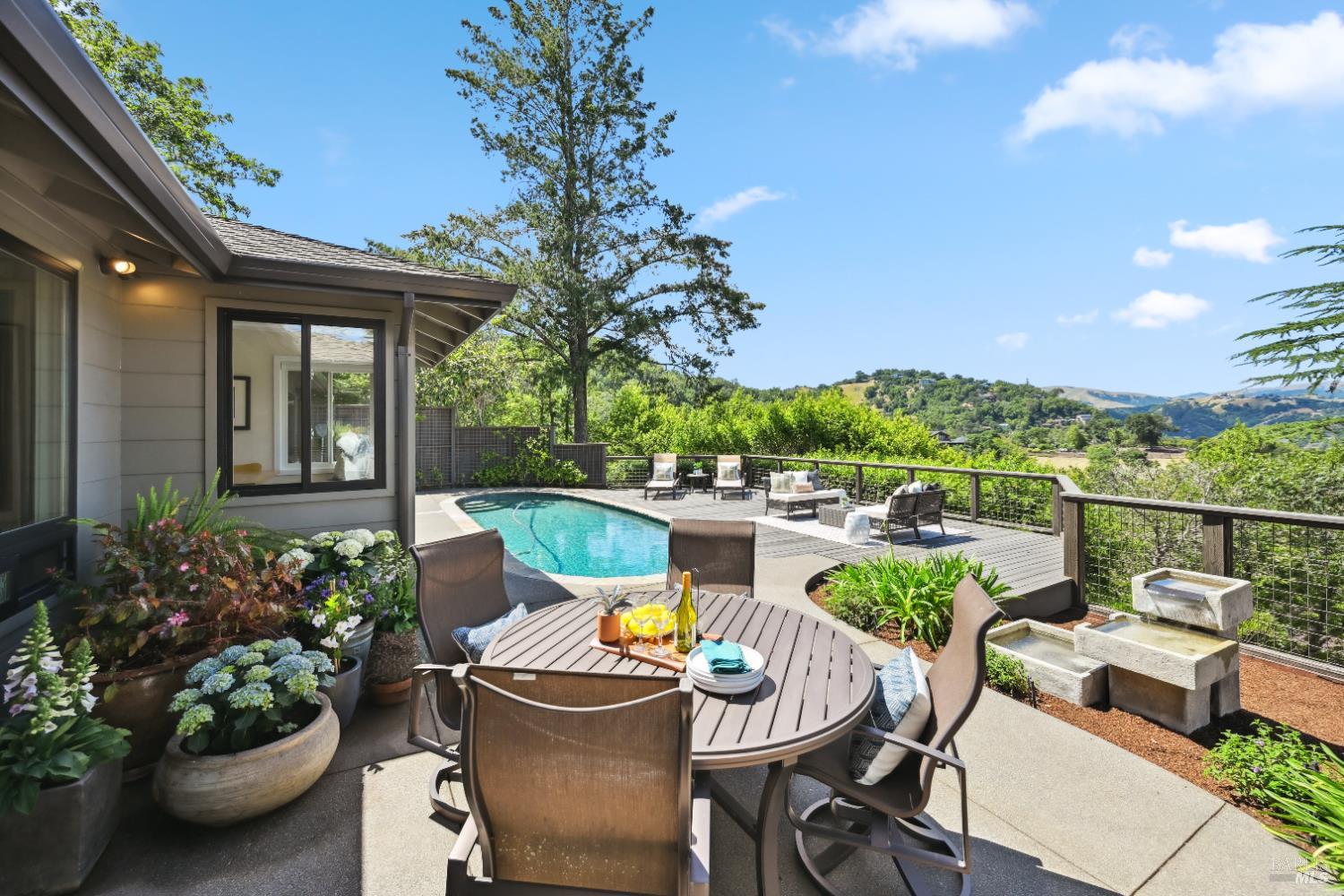 Detail Gallery Image 43 of 53 For 510 Redwood Rd, San Anselmo,  CA 94960 - 3 Beds | 1/1 Baths