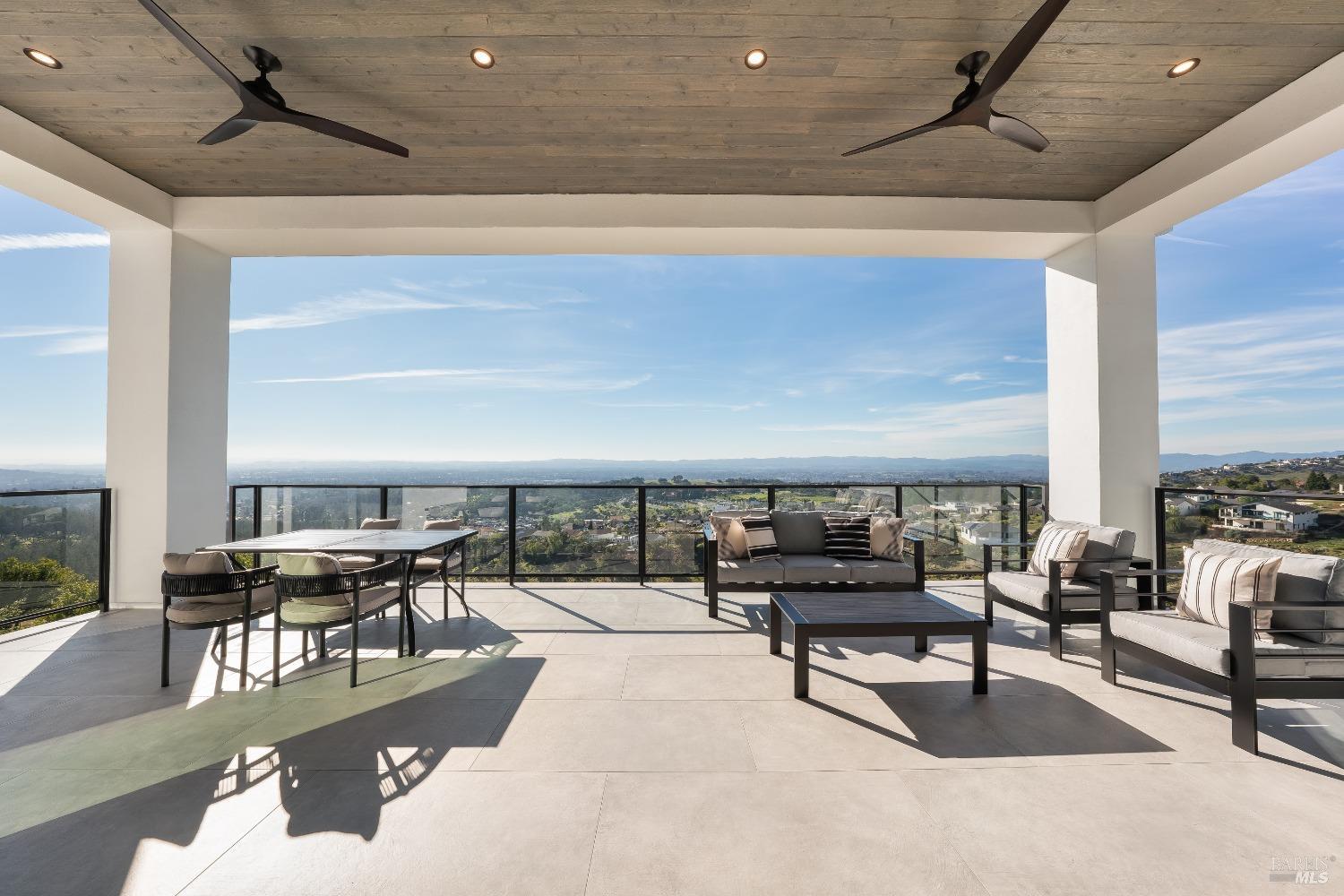 Detail Gallery Image 23 of 74 For 3835 Rocky Point Way, Santa Rosa,  CA 95404 - 4 Beds | 4/1 Baths