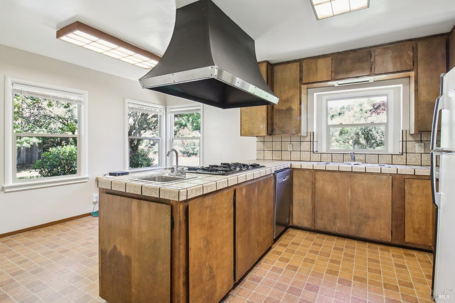 Detail Gallery Image 18 of 50 For 6755 Carol Dr, Sebastopol,  CA 95472 - 3 Beds | 2 Baths