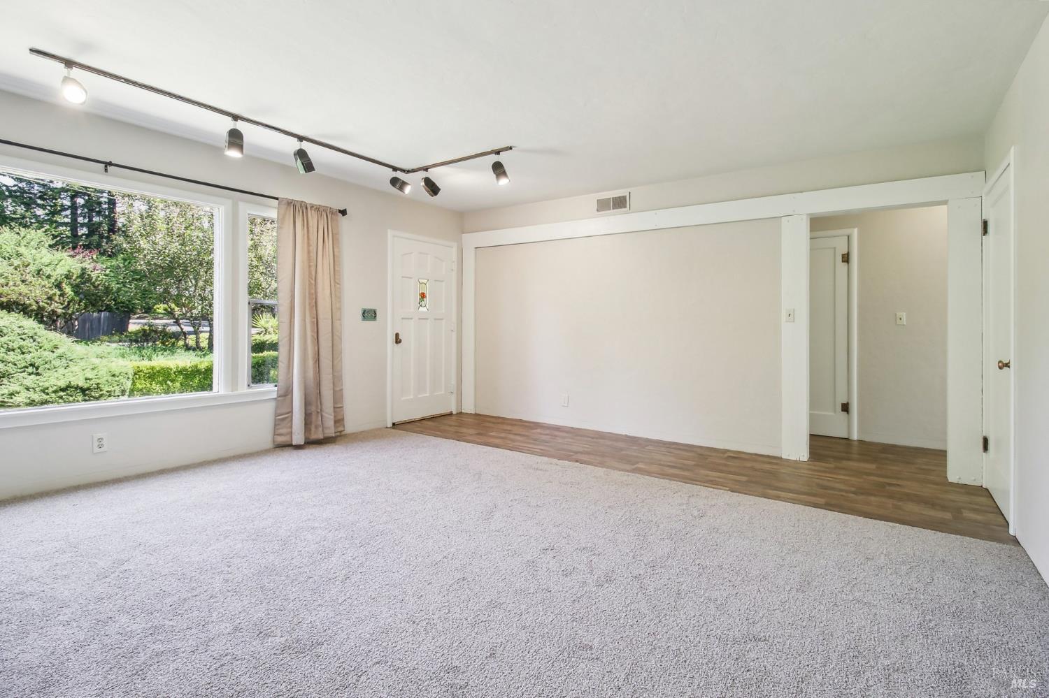 Detail Gallery Image 9 of 50 For 6755 Carol Dr, Sebastopol,  CA 95472 - 3 Beds | 2 Baths