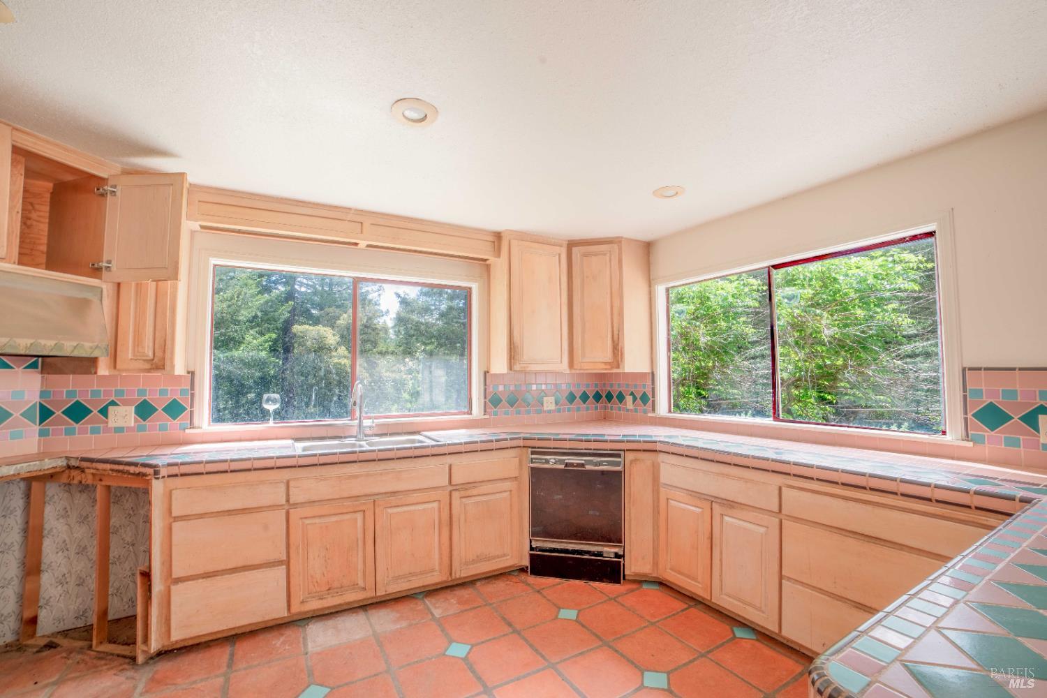 Detail Gallery Image 9 of 43 For 480 Pearl St, Cazadero,  CA 95421 - 3 Beds | 2 Baths