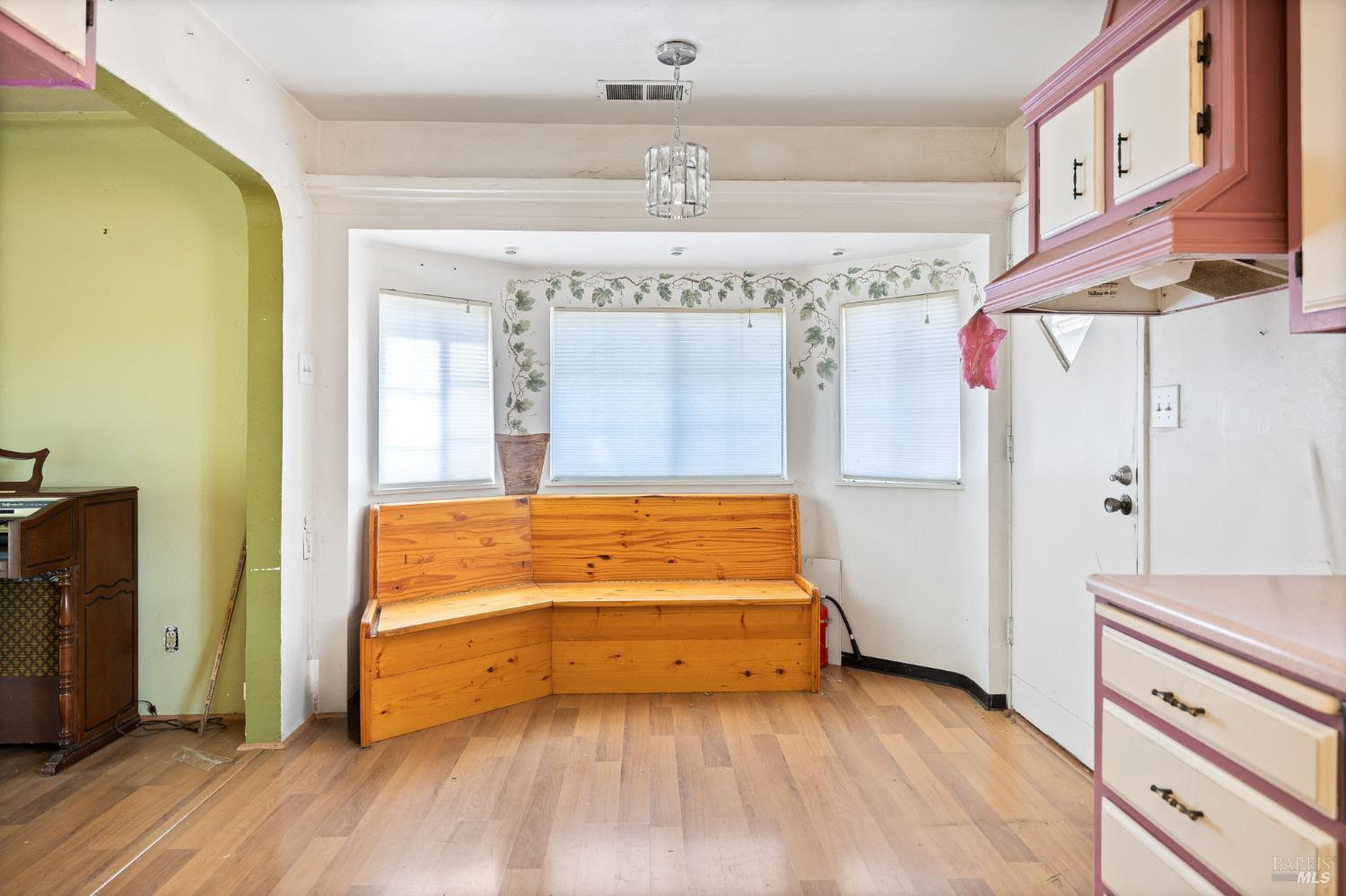 Detail Gallery Image 20 of 42 For 1045 3rd Ave, Napa,  CA 94558 - 2 Beds | 1 Baths
