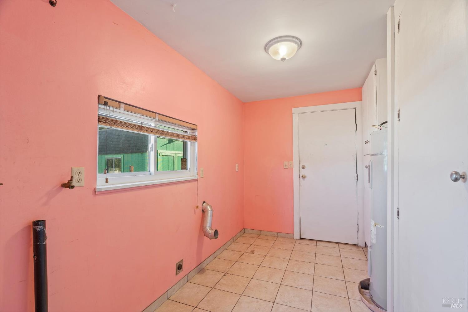 Detail Gallery Image 9 of 24 For 9881 Minnesota Ave, Penngrove,  CA 94951 - 3 Beds | 2 Baths