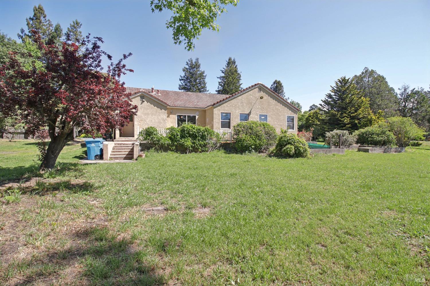 Detail Gallery Image 3 of 50 For 6755 Carol Dr, Sebastopol,  CA 95472 - 3 Beds | 2 Baths