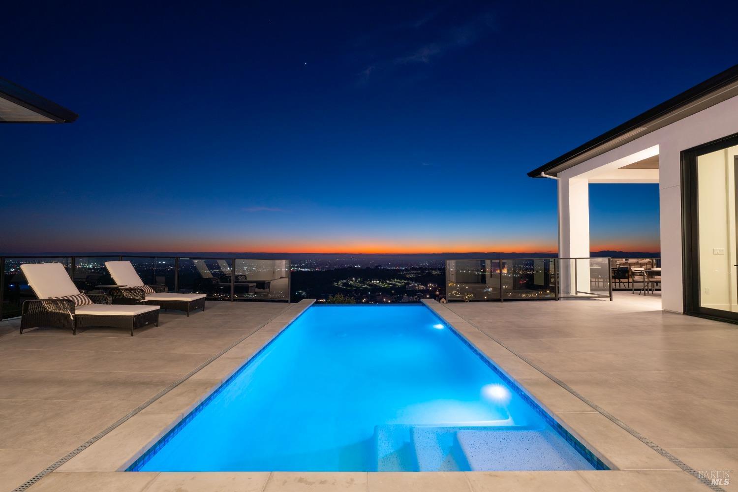 Detail Gallery Image 3 of 74 For 3835 Rocky Point Way, Santa Rosa,  CA 95404 - 4 Beds | 4/1 Baths