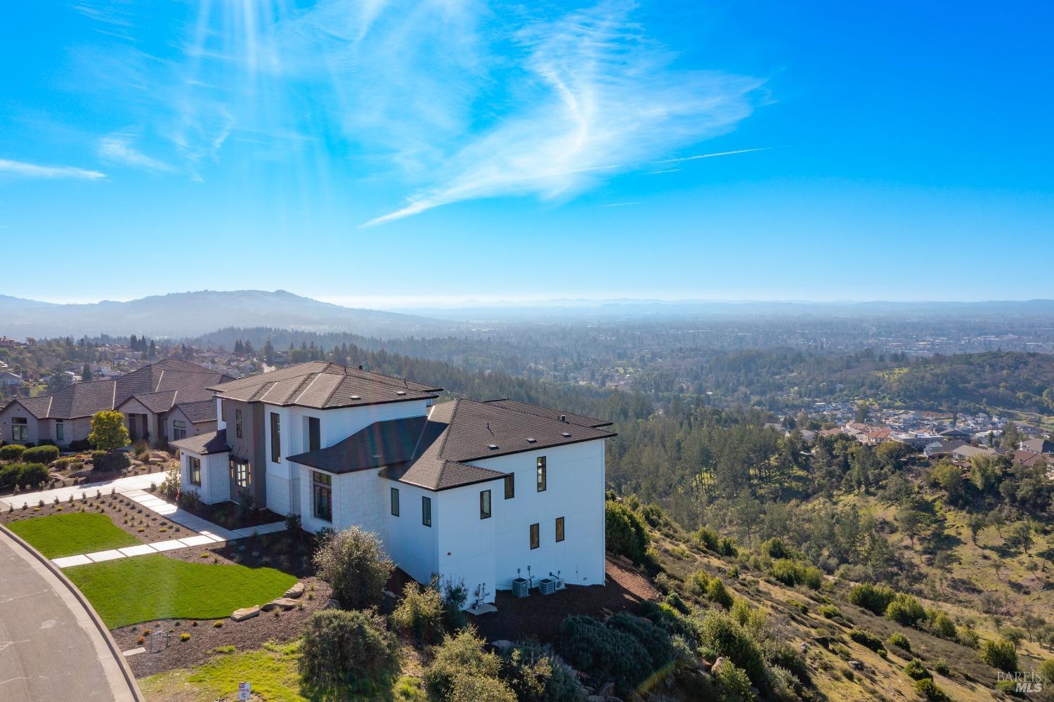 Detail Gallery Image 50 of 74 For 3835 Rocky Point Way, Santa Rosa,  CA 95404 - 4 Beds | 4/1 Baths