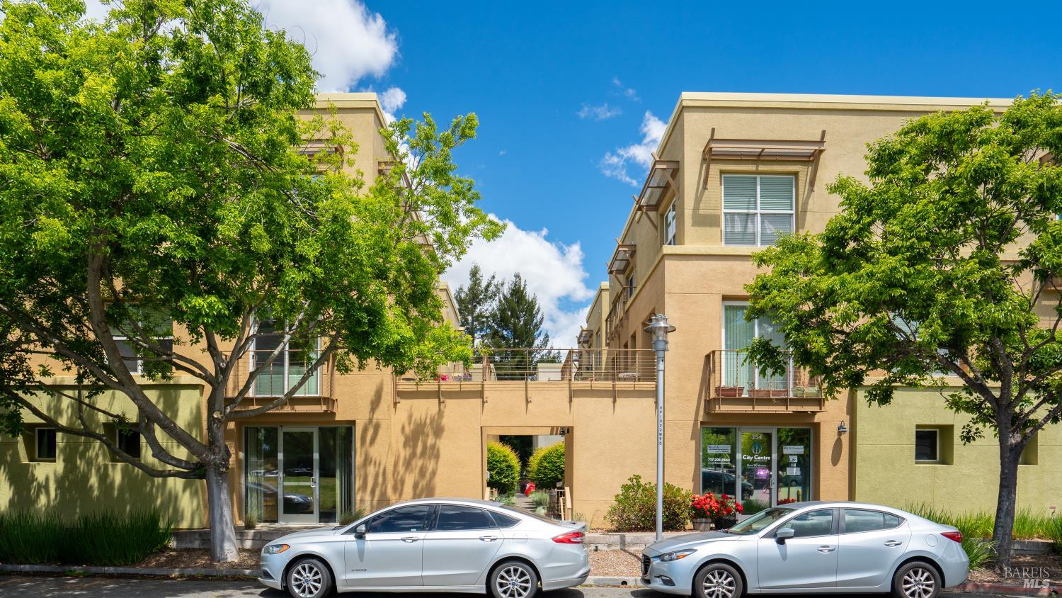 Detail Gallery Image 23 of 28 For 336 City Center Dr, Rohnert Park,  CA 94928 - 2 Beds | 2/1 Baths