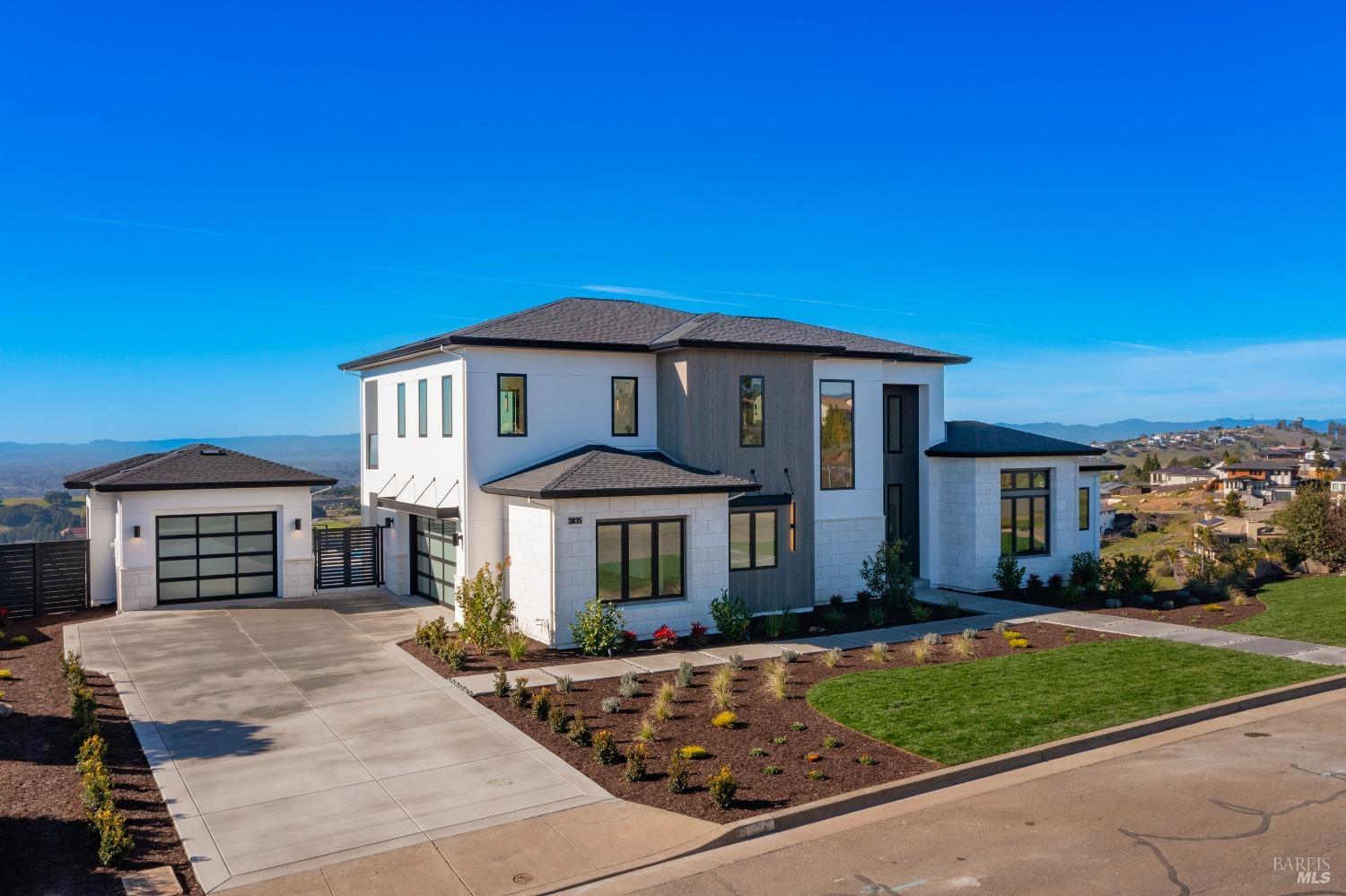 Detail Gallery Image 49 of 74 For 3835 Rocky Point Way, Santa Rosa,  CA 95404 - 4 Beds | 4/1 Baths