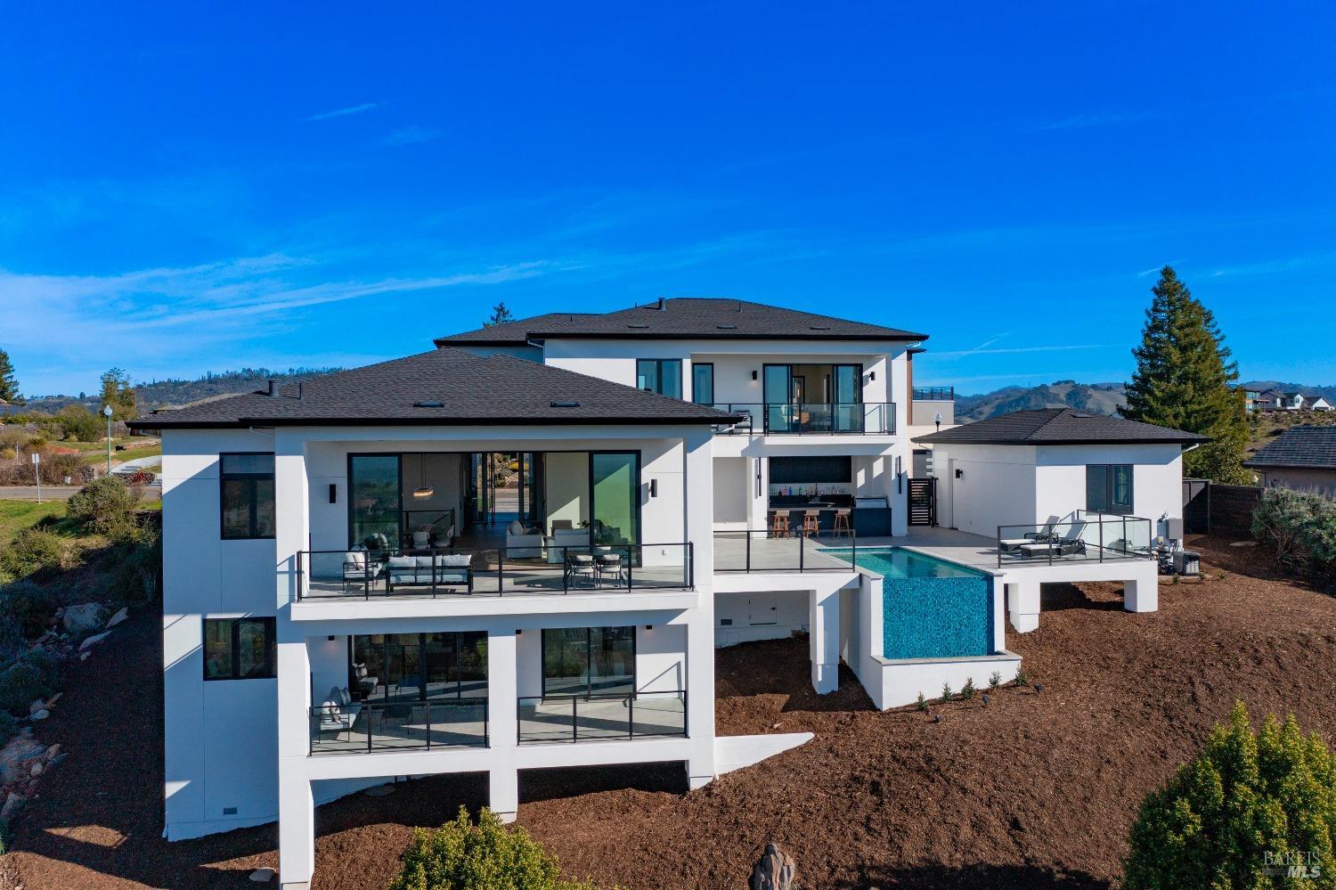 Detail Gallery Image 65 of 74 For 3835 Rocky Point Way, Santa Rosa,  CA 95404 - 4 Beds | 4/1 Baths