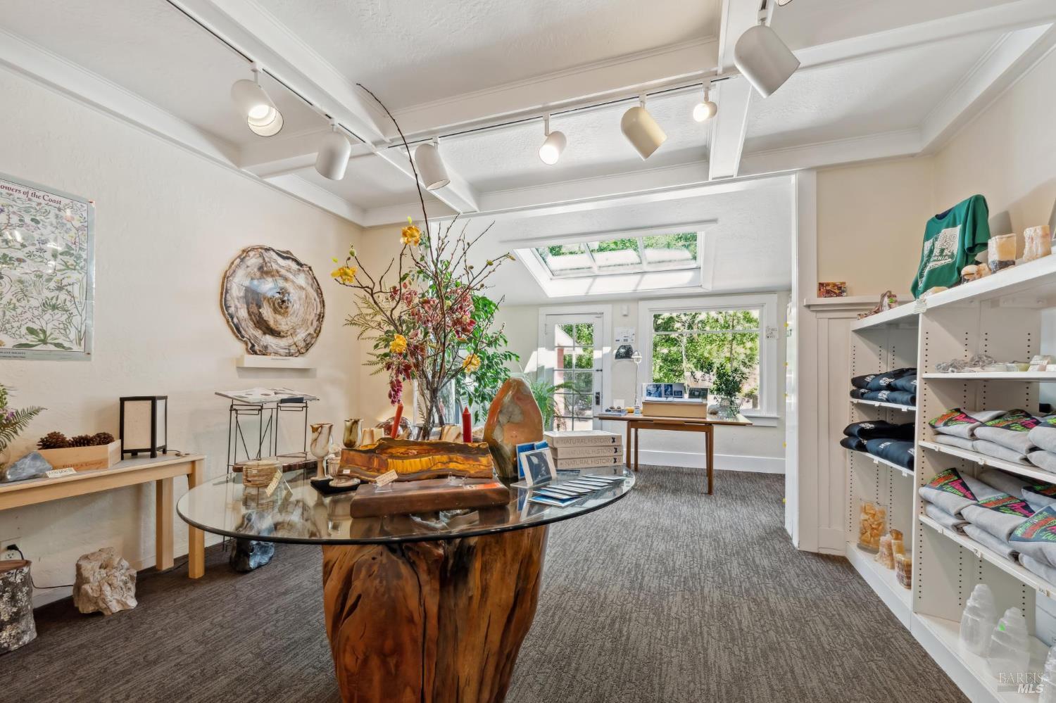 Detail Gallery Image 16 of 72 For 4100 Petrified Forest Rd, Santa Rosa,  CA 94515 - 8 Beds | 6/1 Baths