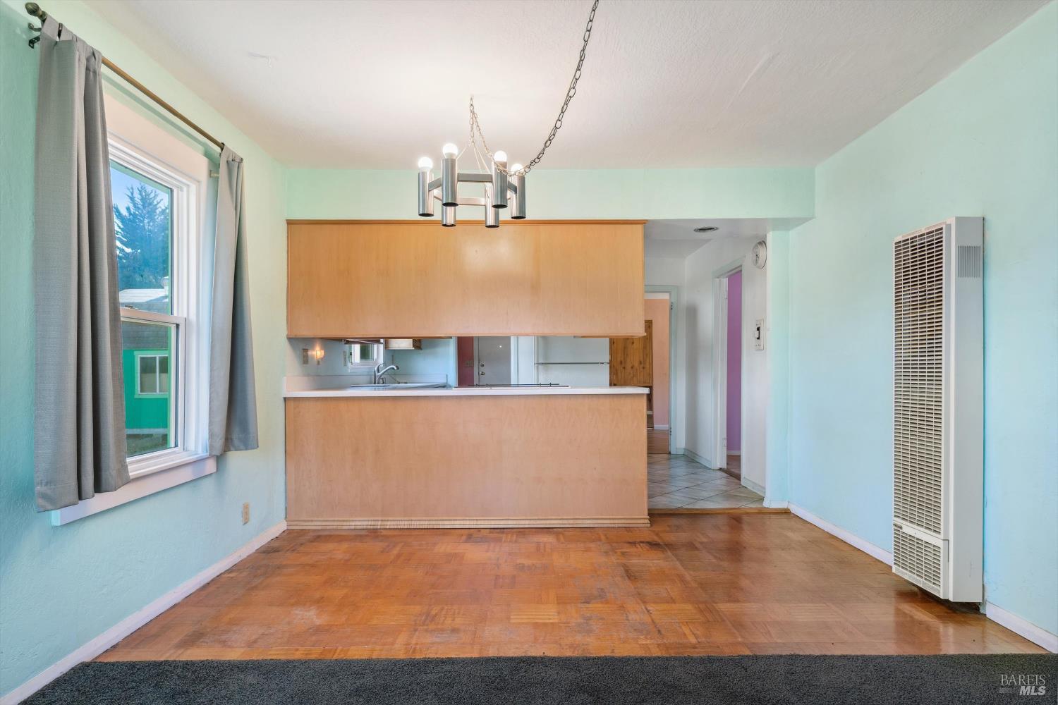 Detail Gallery Image 6 of 24 For 9881 Minnesota Ave, Penngrove,  CA 94951 - 3 Beds | 2 Baths