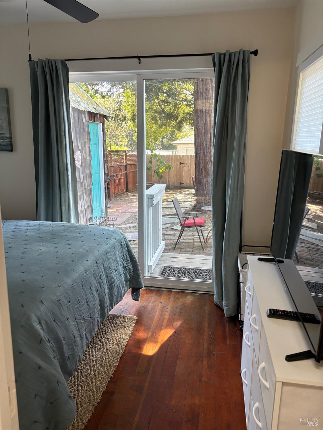 Detail Gallery Image 8 of 13 For 836 W J St, Benicia,  CA 94510 - 1 Beds | 1 Baths