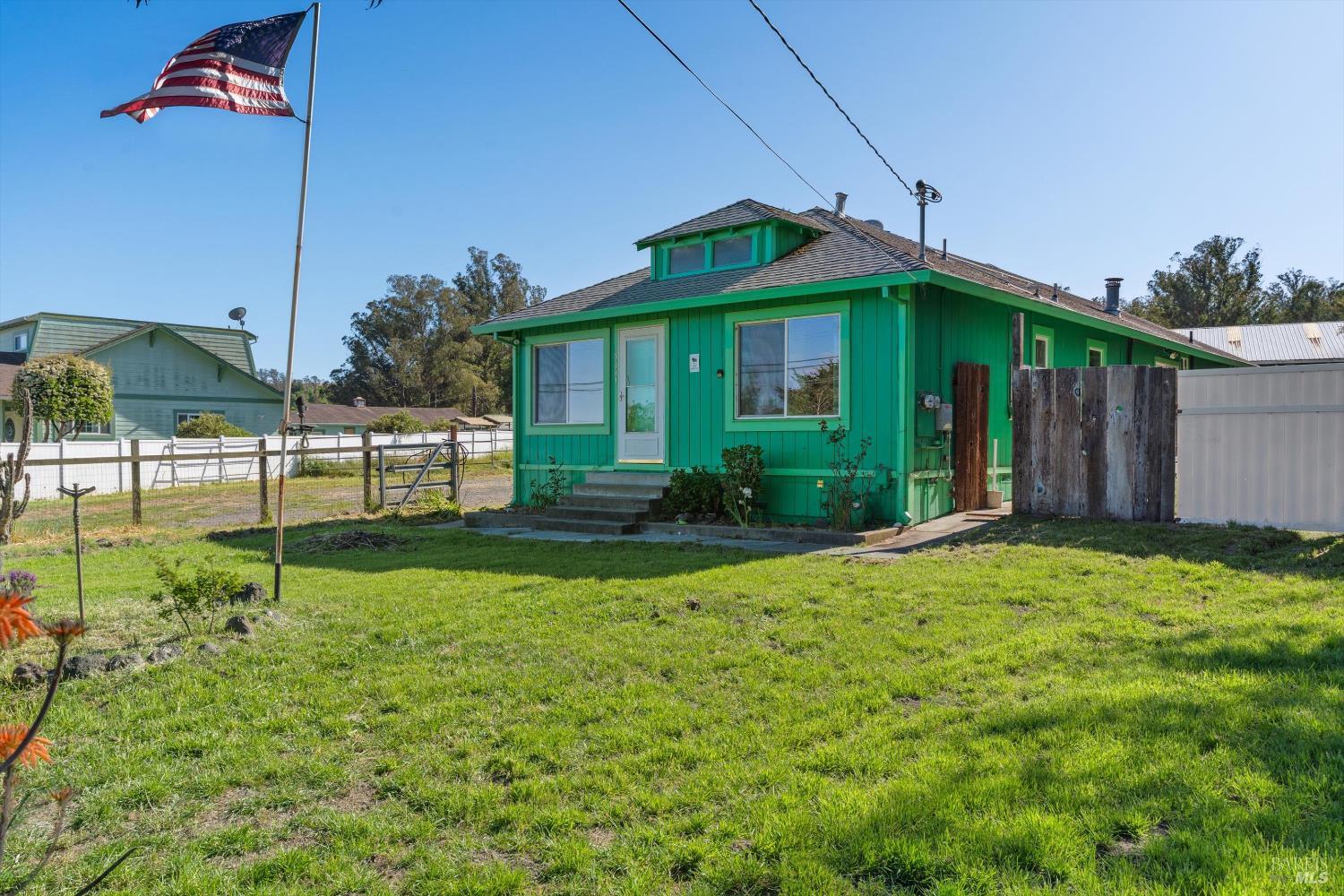 Detail Gallery Image 1 of 24 For 9881 Minnesota Ave, Penngrove,  CA 94951 - 3 Beds | 2 Baths