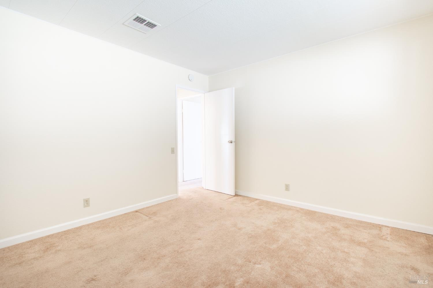 Detail Gallery Image 24 of 31 For 110 San Antonio Way, Yountville,  CA 94599 - 2 Beds | 2 Baths