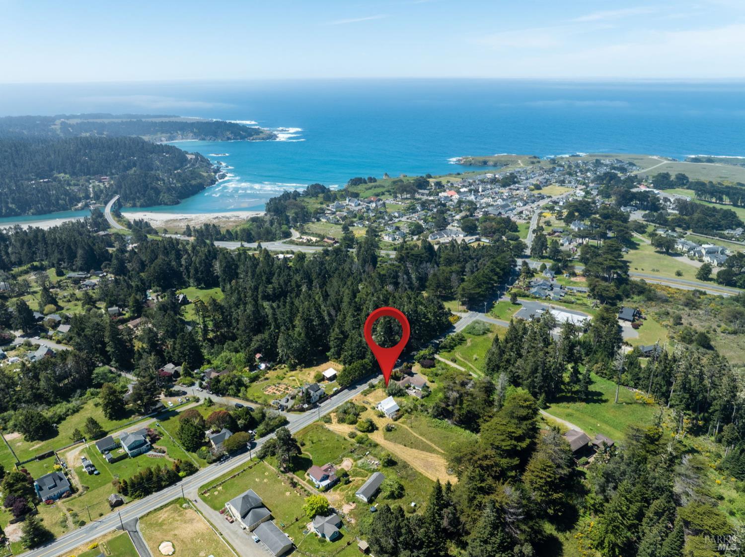 Detail Gallery Image 7 of 9 For 44600 Little Lake Rd, Mendocino,  CA 95460 - 3 Beds | 2 Baths