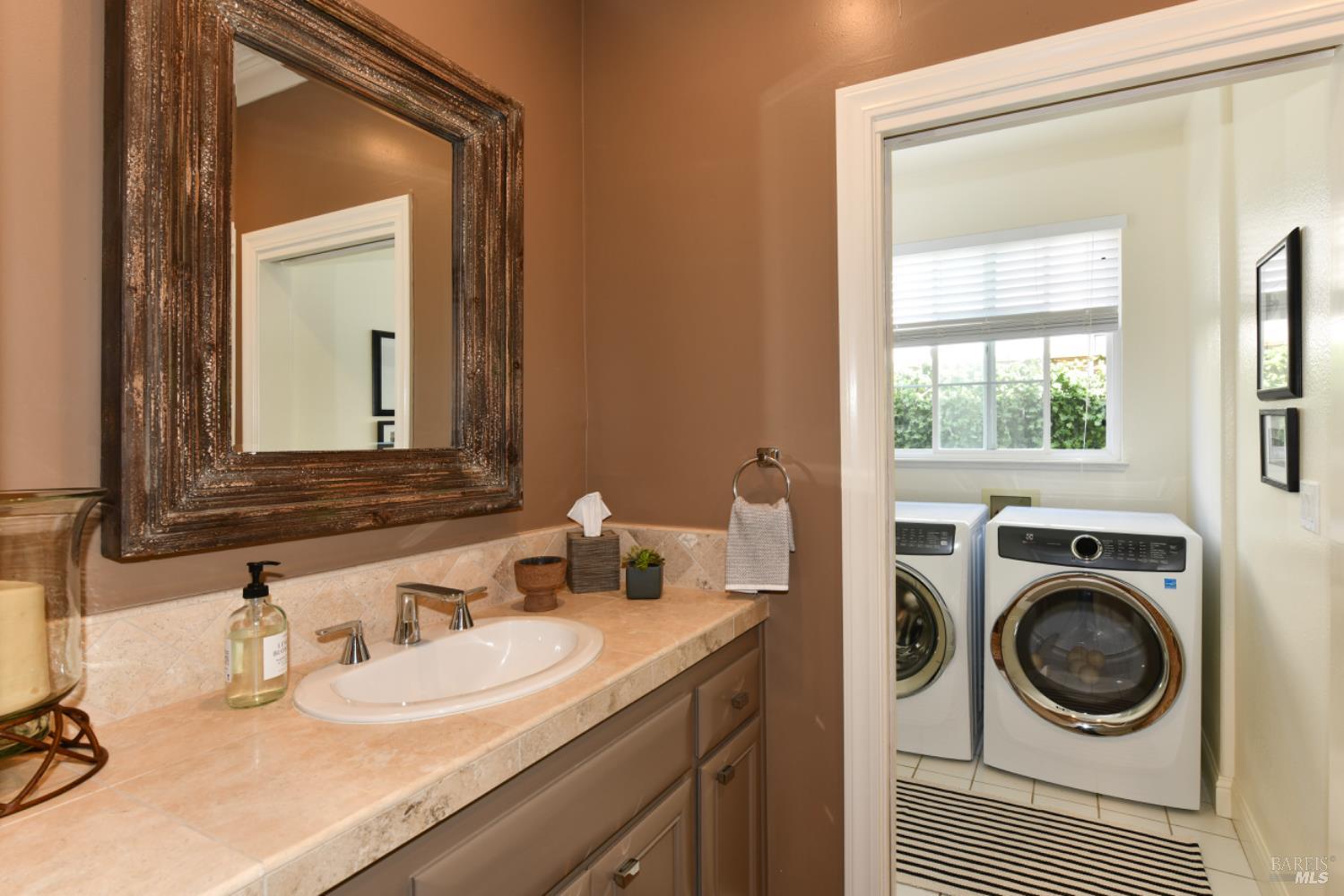 Detail Gallery Image 17 of 73 For 1571 Voorhees Cir, Saint Helena,  CA 94574 - 3 Beds | 2/1 Baths