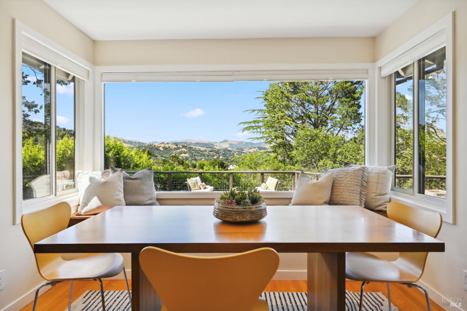 Detail Gallery Image 18 of 53 For 510 Redwood Rd, San Anselmo,  CA 94960 - 3 Beds | 1/1 Baths