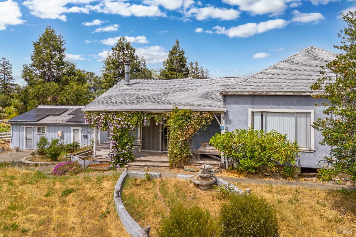 Detail Gallery Image 8 of 42 For 1045 3rd Ave, Napa,  CA 94558 - 2 Beds | 1 Baths