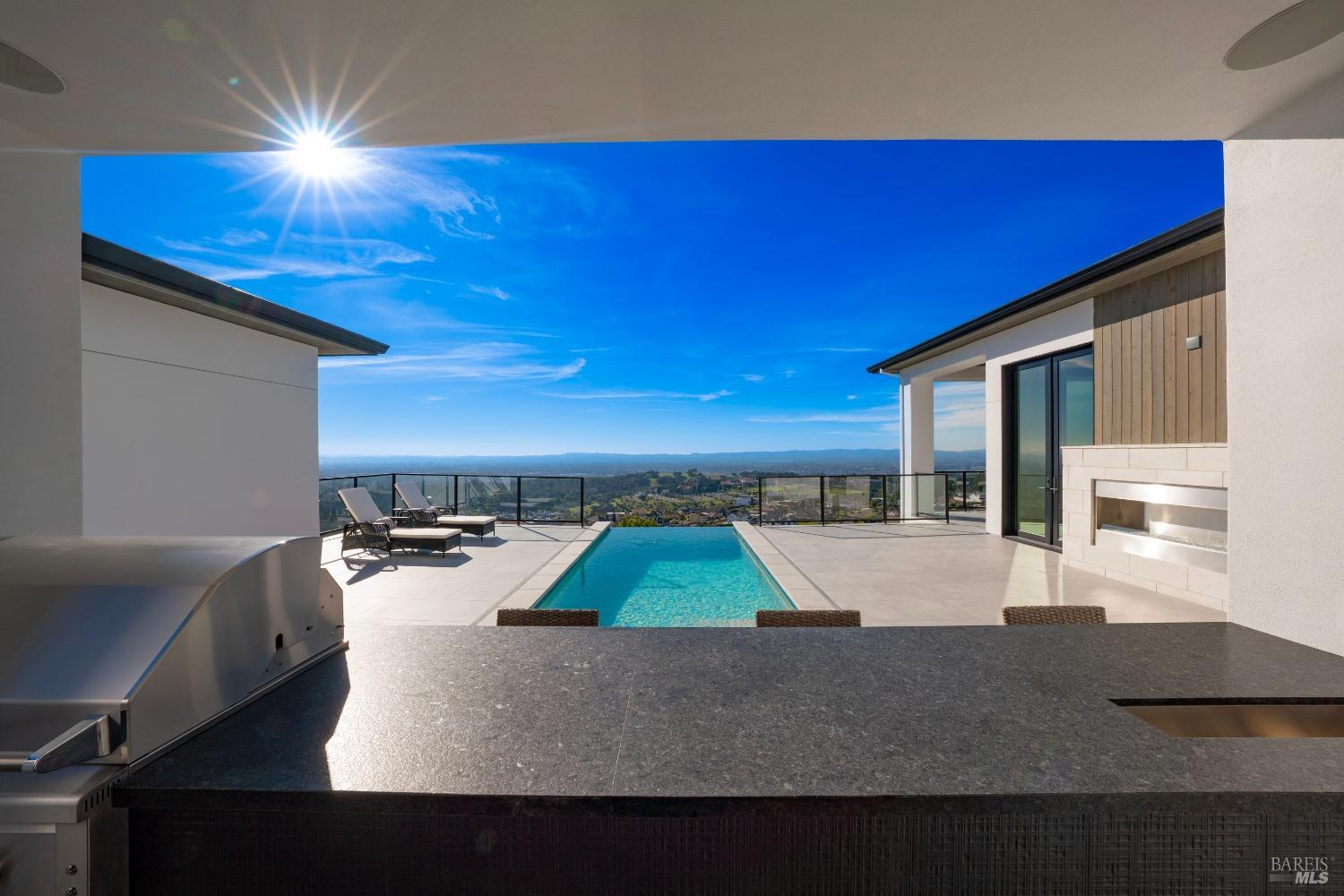 Detail Gallery Image 62 of 74 For 3835 Rocky Point Way, Santa Rosa,  CA 95404 - 4 Beds | 4/1 Baths