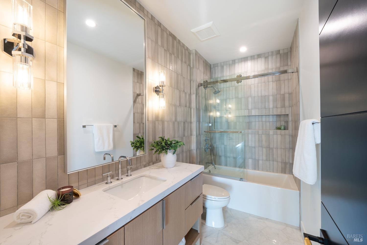 Detail Gallery Image 48 of 74 For 3835 Rocky Point Way, Santa Rosa,  CA 95404 - 4 Beds | 4/1 Baths