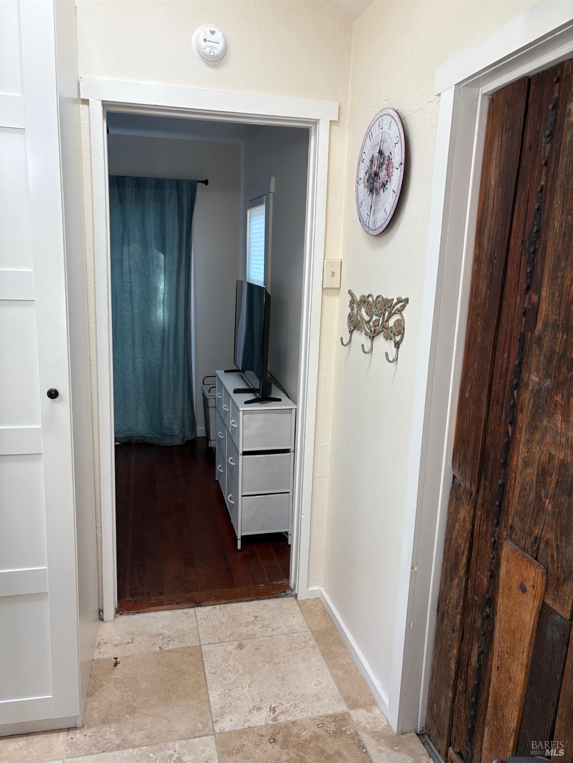 Detail Gallery Image 9 of 13 For 836 W J St, Benicia,  CA 94510 - 1 Beds | 1 Baths