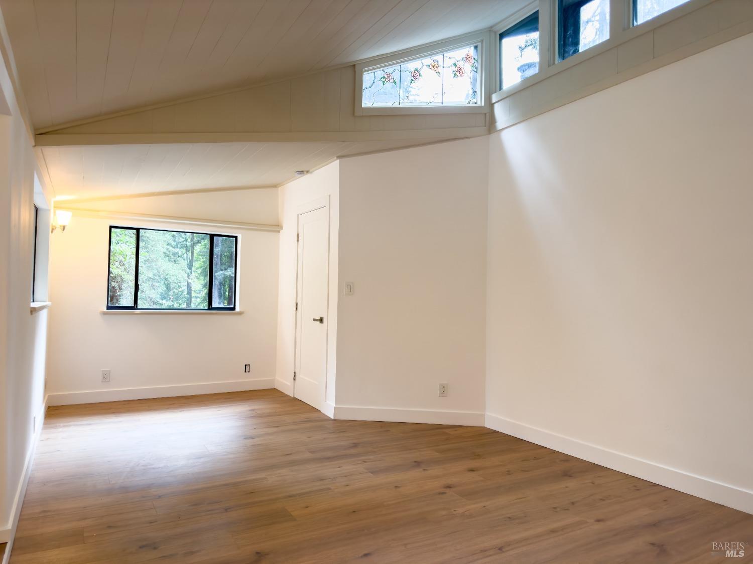 Detail Gallery Image 9 of 35 For 17420 Guernewood Ln, Guerneville,  CA 95446 - – Beds | – Baths
