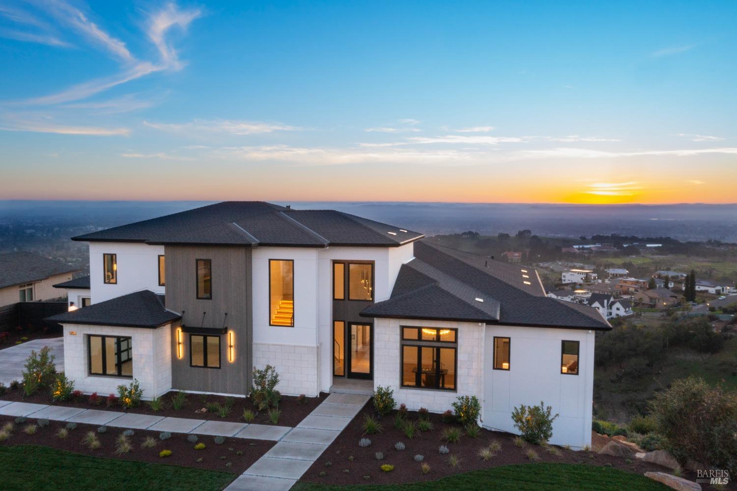 Detail Gallery Image 69 of 74 For 3835 Rocky Point Way, Santa Rosa,  CA 95404 - 4 Beds | 4/1 Baths