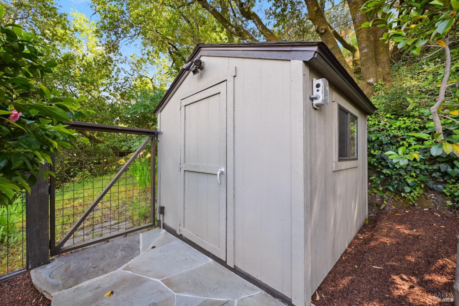Detail Gallery Image 47 of 53 For 510 Redwood Rd, San Anselmo,  CA 94960 - 3 Beds | 1/1 Baths