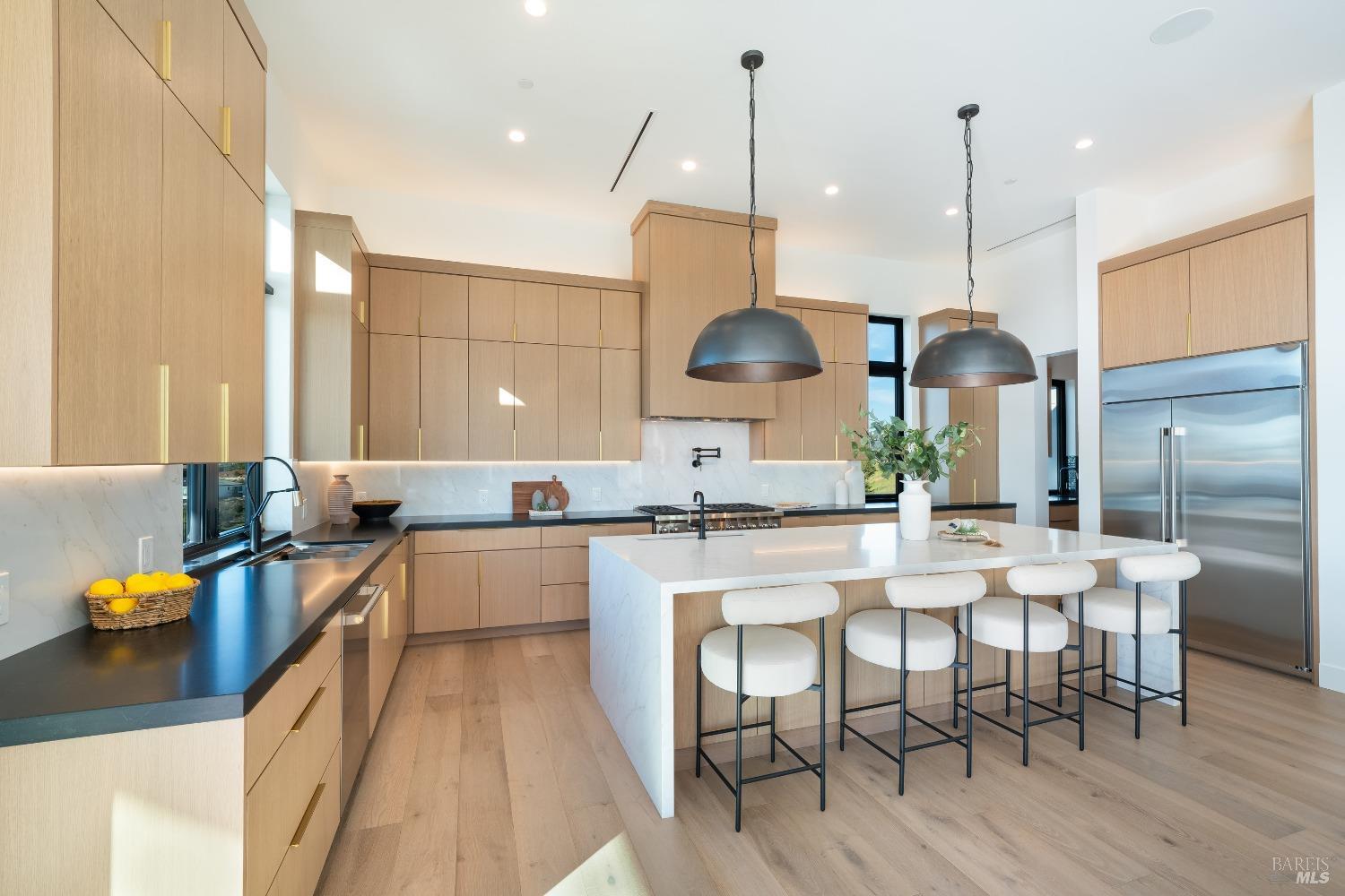 Detail Gallery Image 27 of 74 For 3835 Rocky Point Way, Santa Rosa,  CA 95404 - 4 Beds | 4/1 Baths
