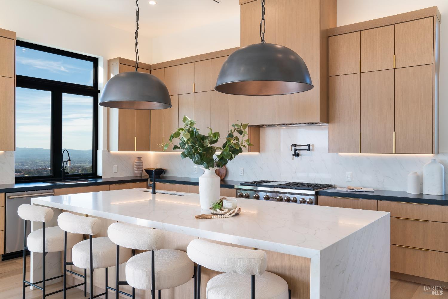 Detail Gallery Image 26 of 74 For 3835 Rocky Point Way, Santa Rosa,  CA 95404 - 4 Beds | 4/1 Baths
