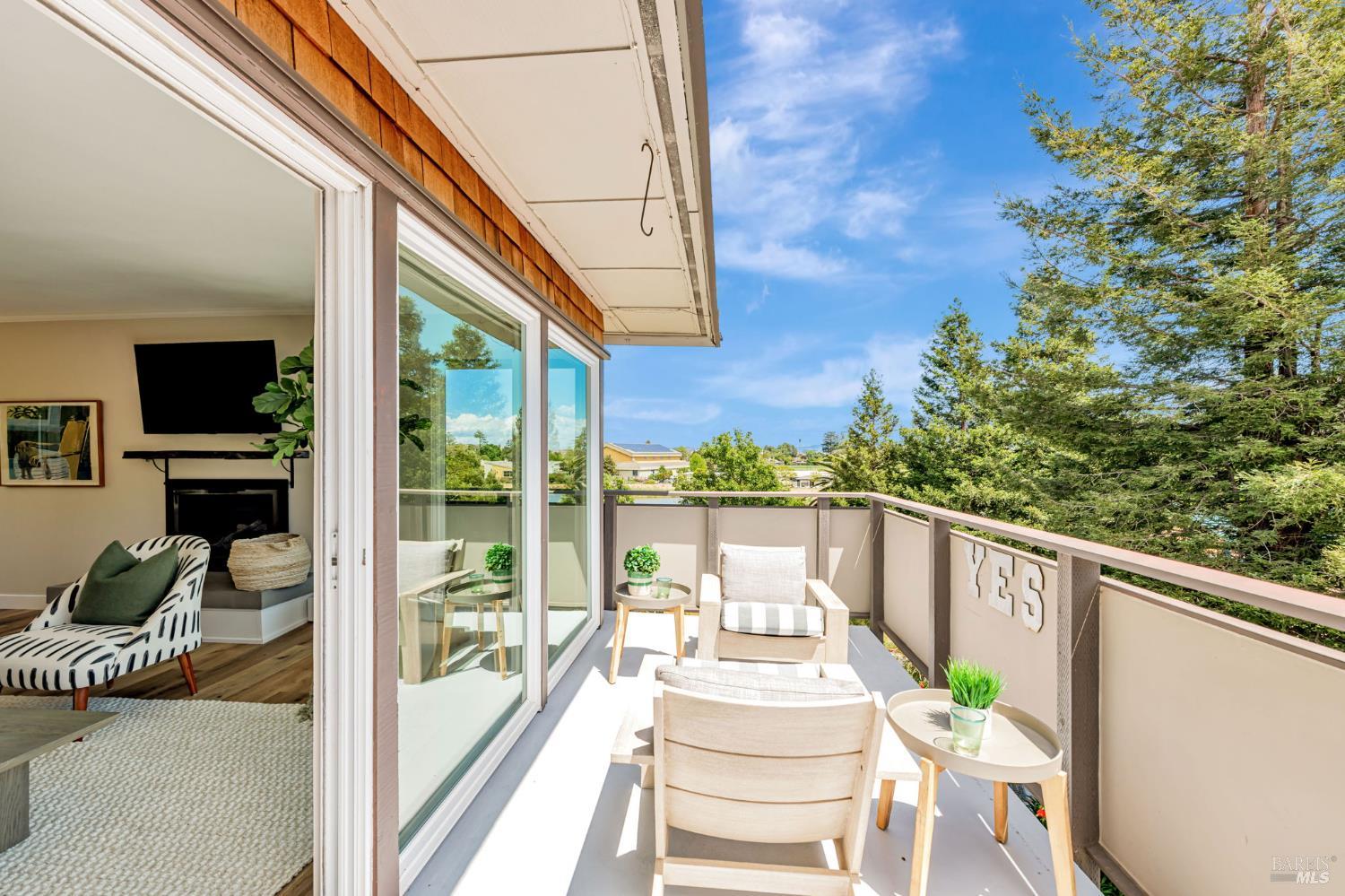 Detail Gallery Image 19 of 30 For 6 Redwood Ave, Corte Madera,  CA 94925 - 3 Beds | 2 Baths
