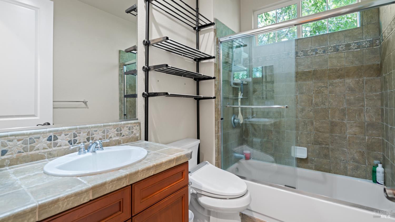 Detail Gallery Image 21 of 50 For 2011 Bellaterra Ct, Santa Rosa,  CA 95404 - 4 Beds | 3 Baths