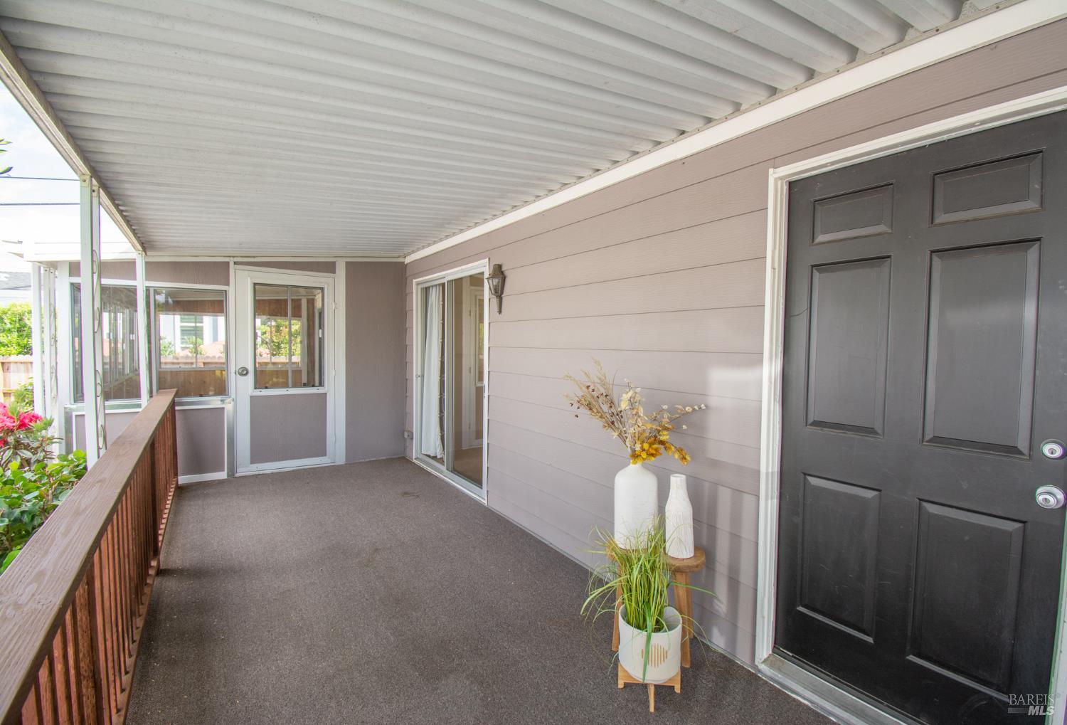Detail Gallery Image 2 of 31 For 110 San Antonio Way, Yountville,  CA 94599 - 2 Beds | 2 Baths