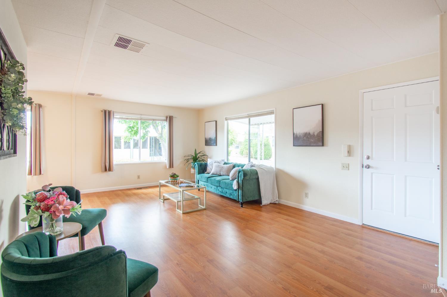 Detail Gallery Image 6 of 31 For 110 San Antonio Way, Yountville,  CA 94599 - 2 Beds | 2 Baths