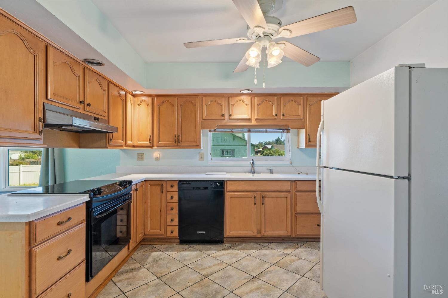 Detail Gallery Image 7 of 24 For 9881 Minnesota Ave, Penngrove,  CA 94951 - 3 Beds | 2 Baths