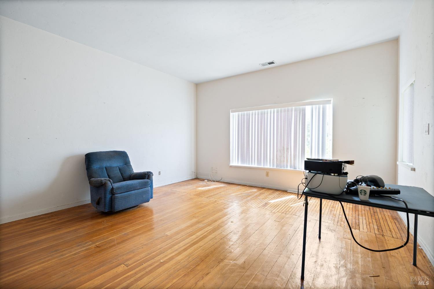 Detail Gallery Image 25 of 42 For 1045 3rd Ave, Napa,  CA 94558 - 2 Beds | 1 Baths