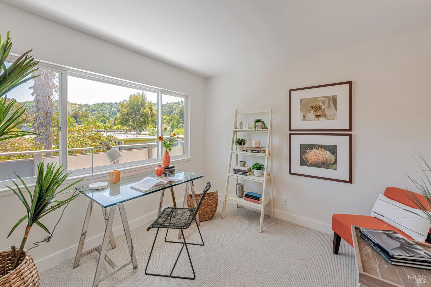 Detail Gallery Image 10 of 30 For 6 Redwood Ave, Corte Madera,  CA 94925 - 3 Beds | 2 Baths