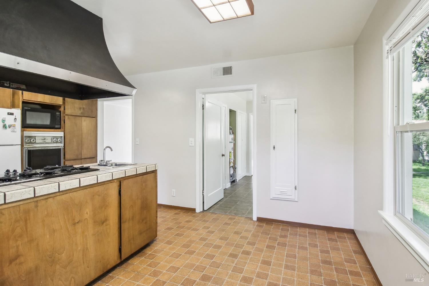 Detail Gallery Image 21 of 50 For 6755 Carol Dr, Sebastopol,  CA 95472 - 3 Beds | 2 Baths