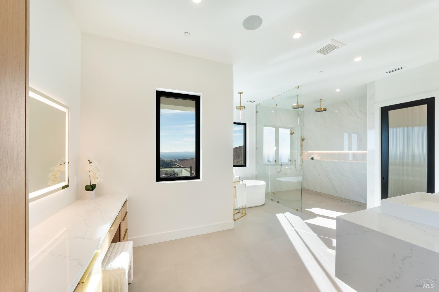 Detail Gallery Image 40 of 74 For 3835 Rocky Point Way, Santa Rosa,  CA 95404 - 4 Beds | 4/1 Baths