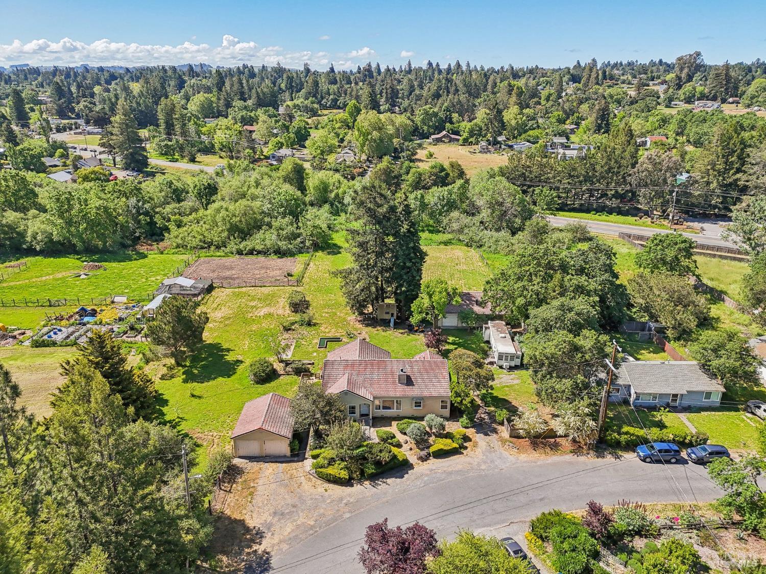 Detail Gallery Image 45 of 50 For 6755 Carol Dr, Sebastopol,  CA 95472 - 3 Beds | 2 Baths