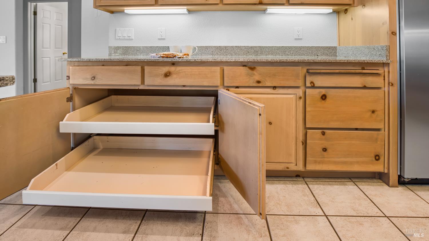 Detail Gallery Image 58 of 69 For 12285 High Valley Rd, Clearlake Oaks,  CA 95423 - 4 Beds | 3 Baths