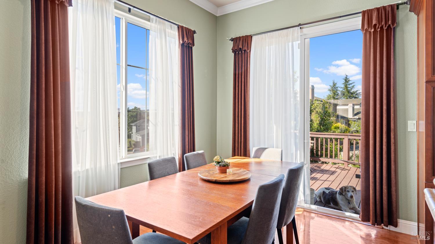 Detail Gallery Image 8 of 50 For 2011 Bellaterra Ct, Santa Rosa,  CA 95404 - 4 Beds | 3 Baths