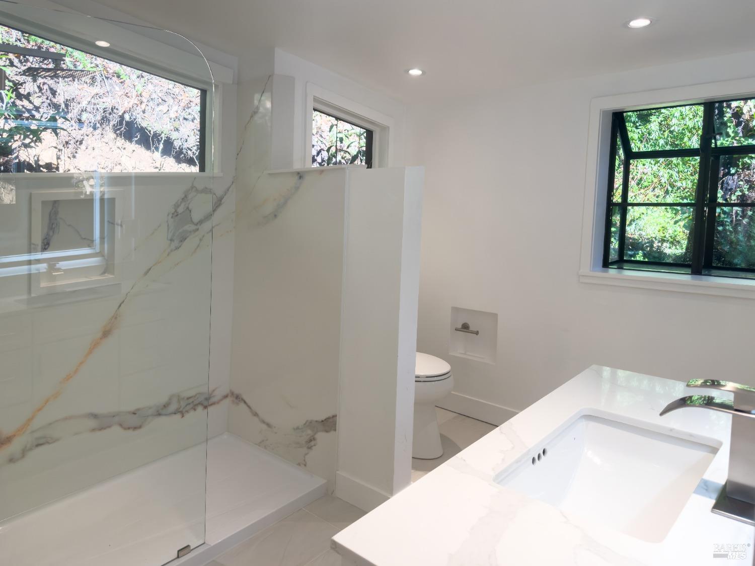 Detail Gallery Image 11 of 35 For 17420 Guernewood Ln, Guerneville,  CA 95446 - – Beds | – Baths