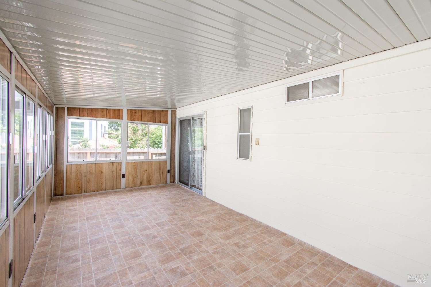 Detail Gallery Image 3 of 31 For 110 San Antonio Way, Yountville,  CA 94599 - 2 Beds | 2 Baths