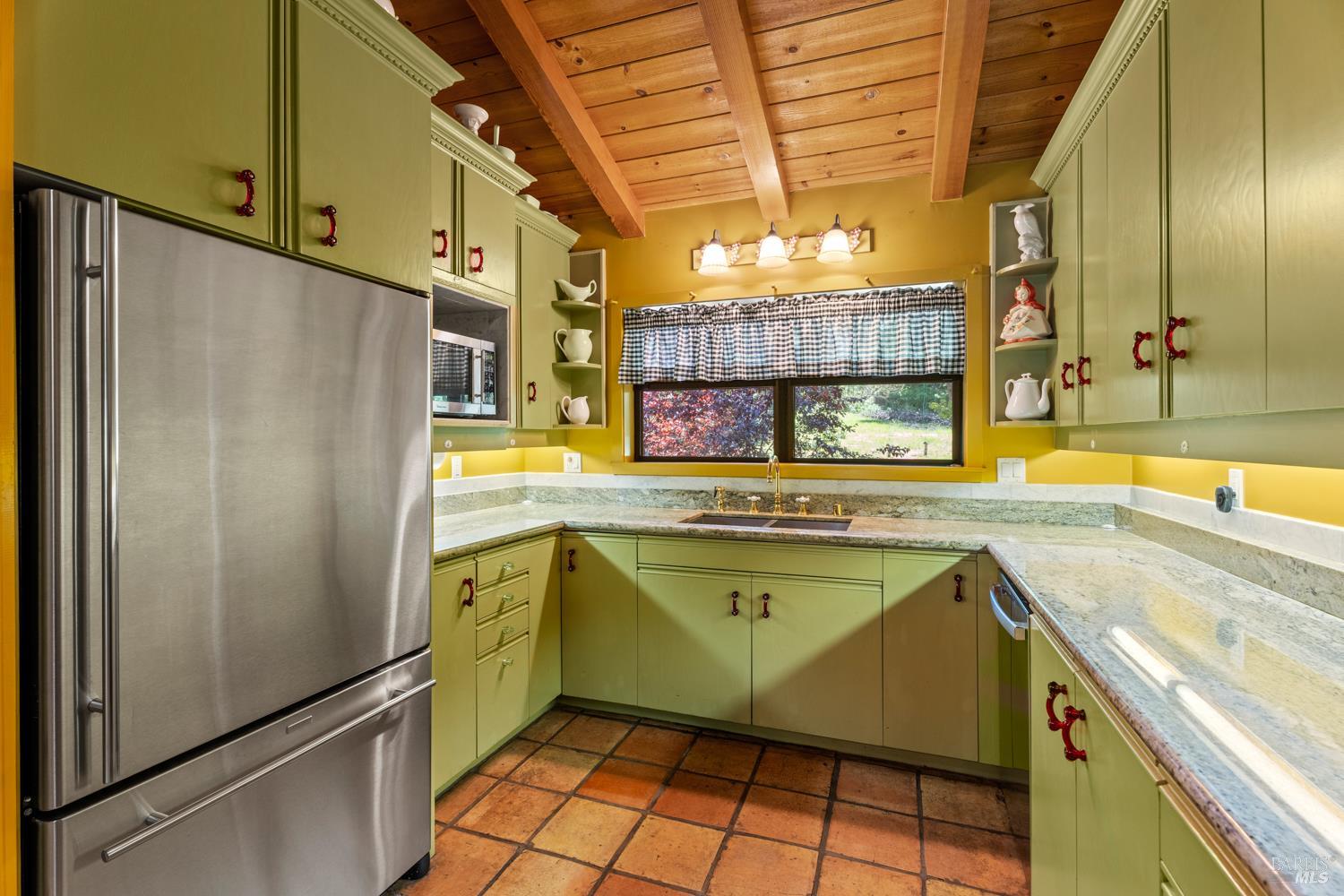 Detail Gallery Image 9 of 40 For 909 Exley Ln, Willits,  CA 95490 - 3 Beds | 2 Baths