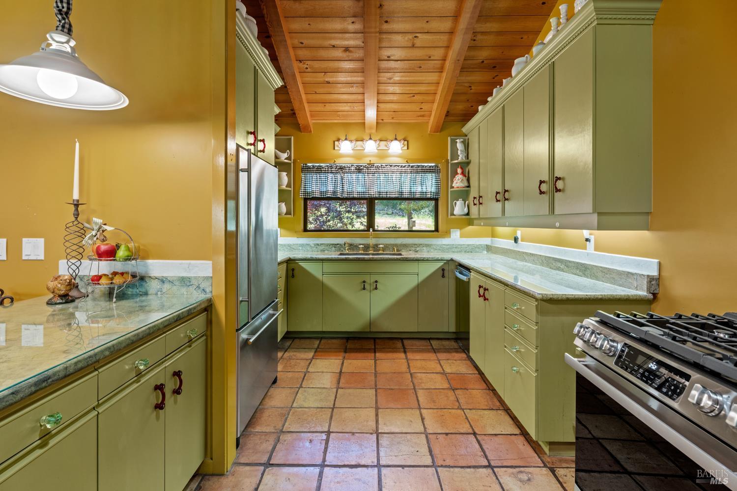 Detail Gallery Image 8 of 40 For 909 Exley Ln, Willits,  CA 95490 - 3 Beds | 2 Baths